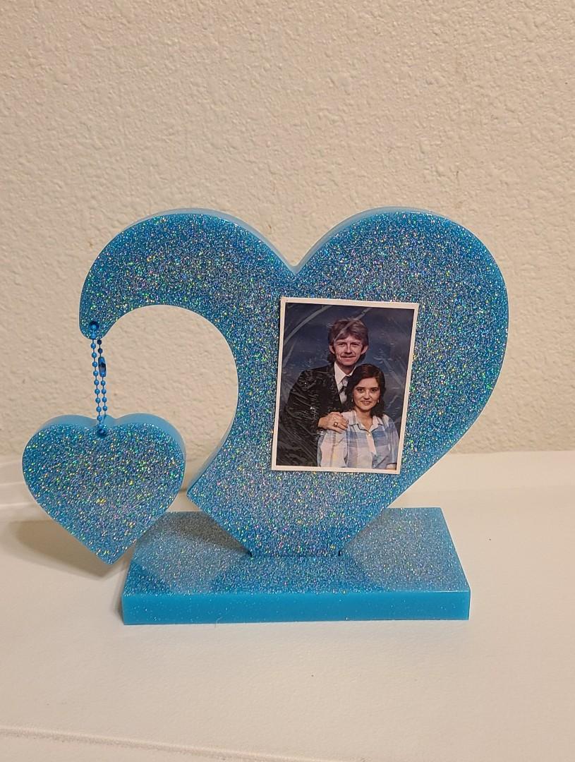 Large Turquoise Heart with Stand - Image 3
