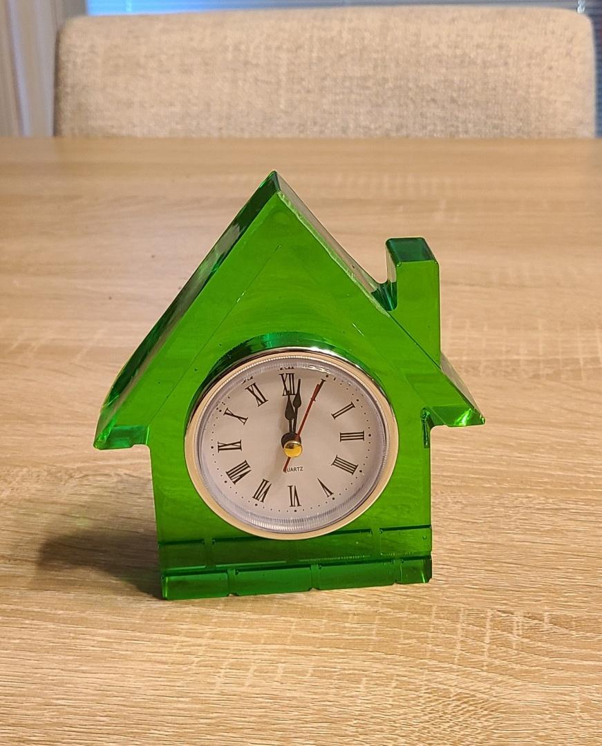 Fluorescent Green House Clock - Image 2