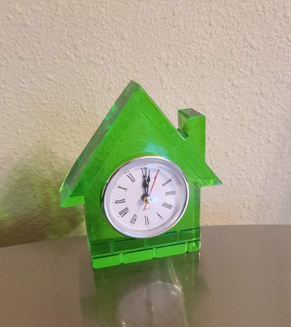 Fluorescent Green House Clock - Image 3